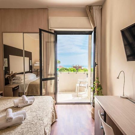 Hotel Baby Milano Marittima Buitenkant foto