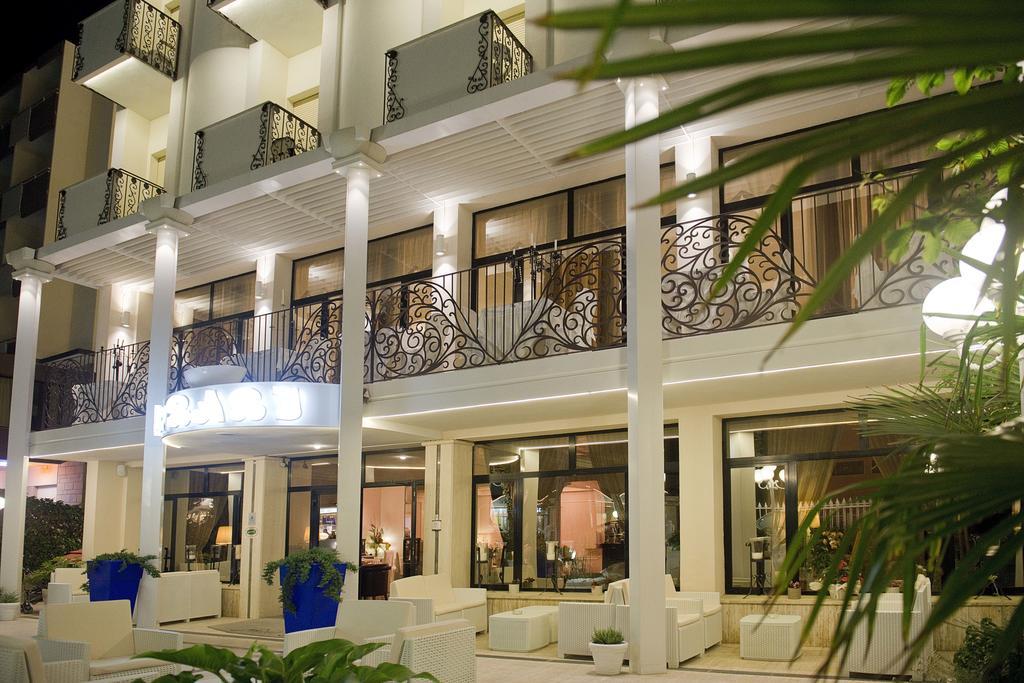 Hotel Baby Milano Marittima Buitenkant foto
