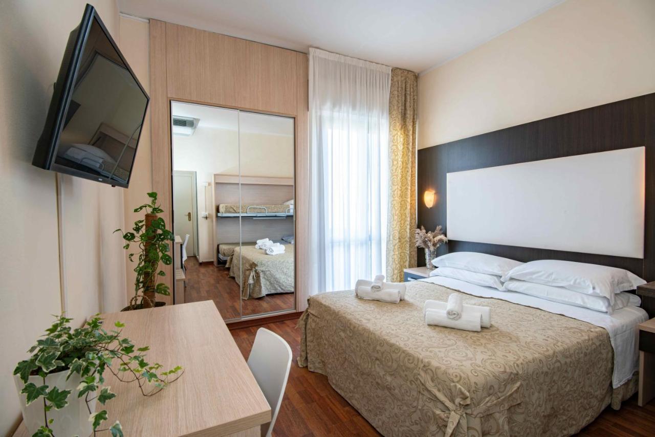 Hotel Baby Milano Marittima Buitenkant foto