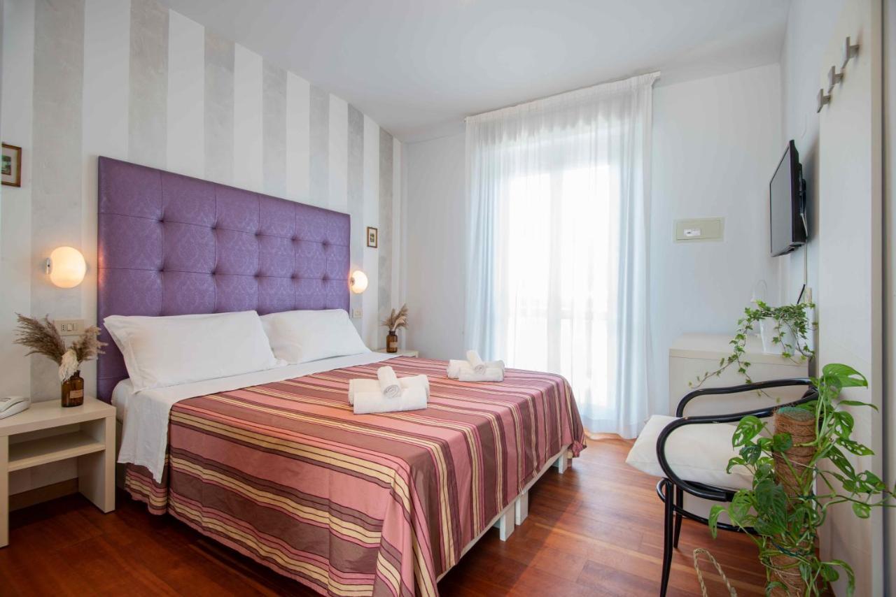 Hotel Baby Milano Marittima Buitenkant foto