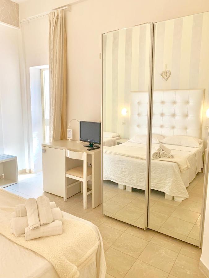 Hotel Baby Milano Marittima Buitenkant foto