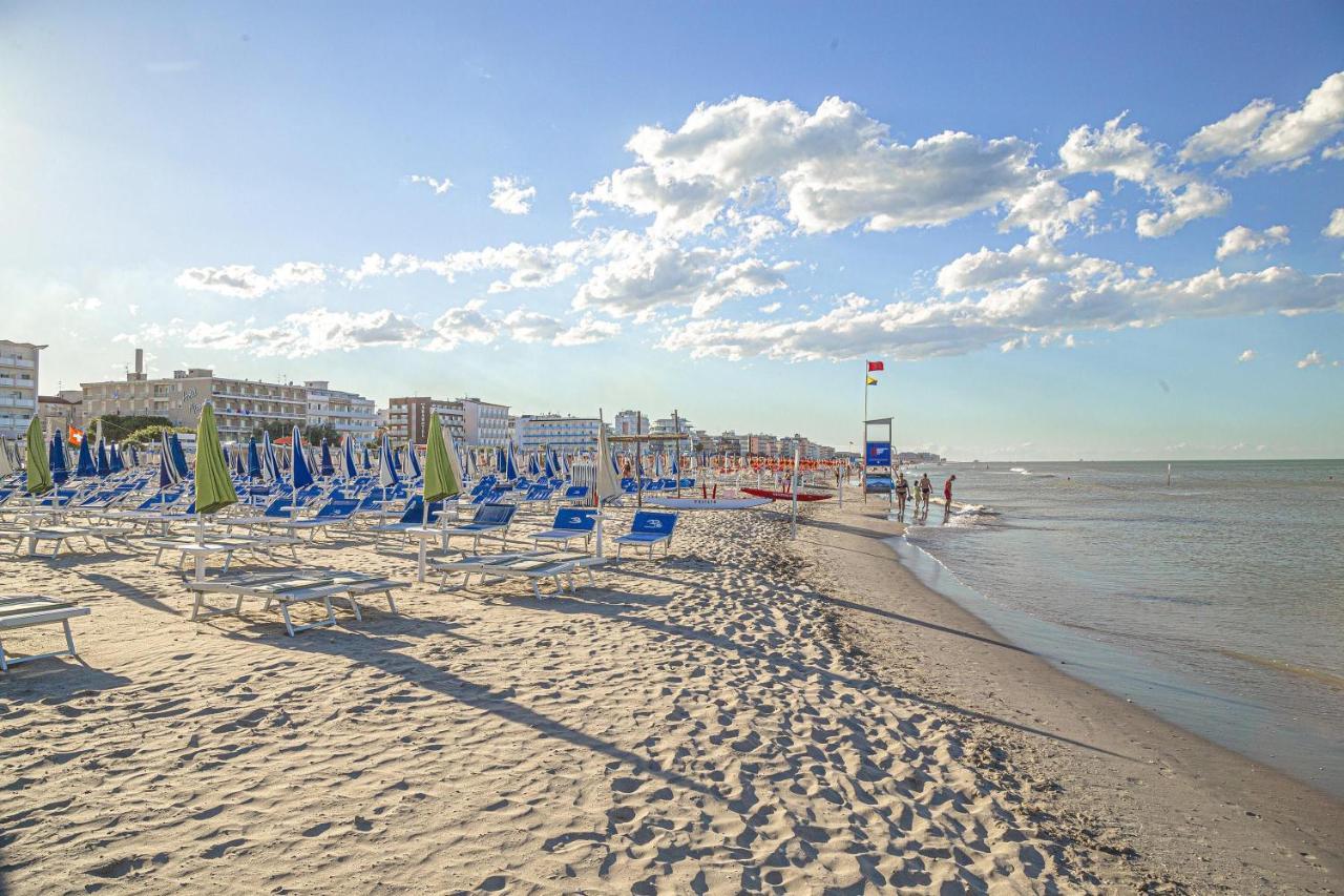 Hotel Baby Milano Marittima Buitenkant foto