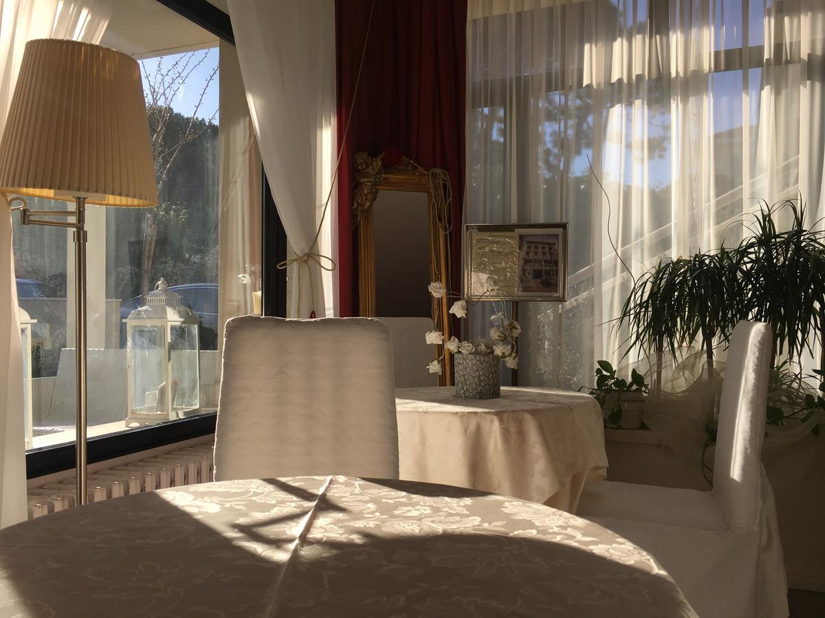 Hotel Baby Milano Marittima Buitenkant foto
