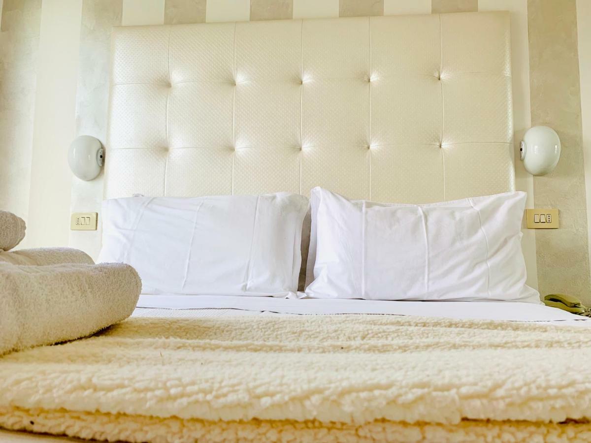 Hotel Baby Milano Marittima Buitenkant foto