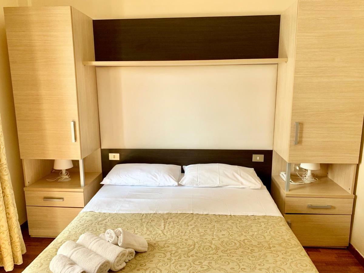 Hotel Baby Milano Marittima Buitenkant foto