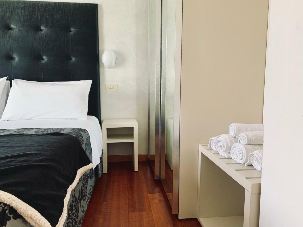 Hotel Baby Milano Marittima Buitenkant foto